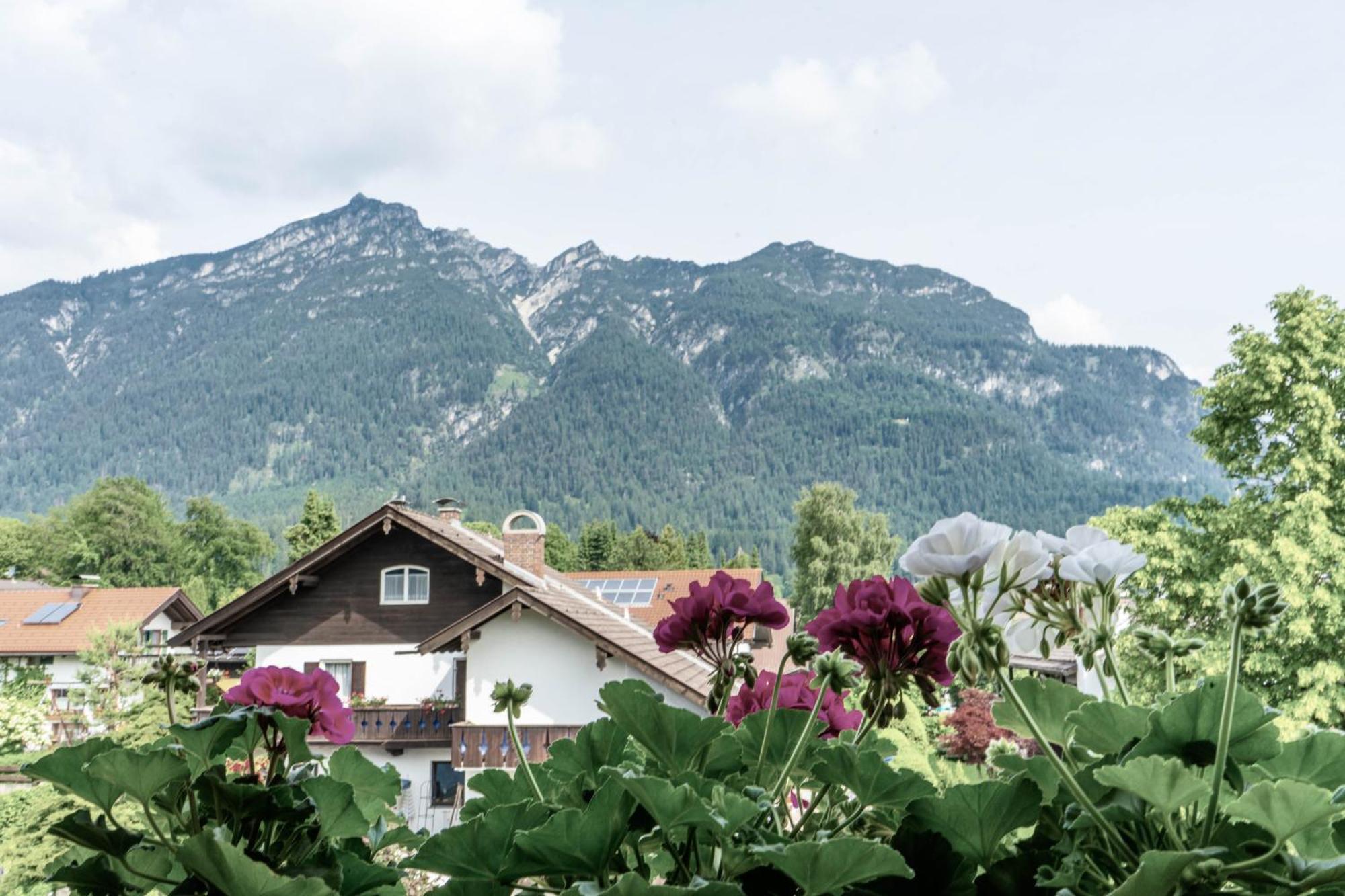 Gaestehaus Quirin Garmisch-Partenkirchen Exterior foto