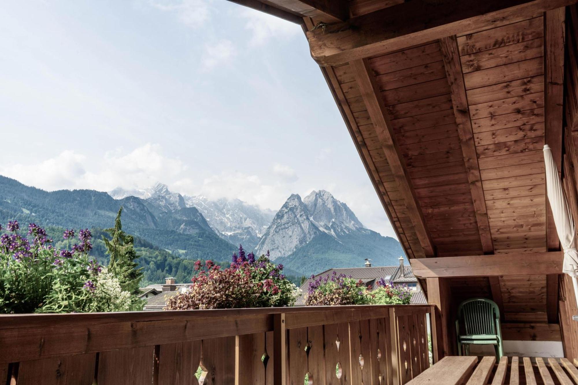 Gaestehaus Quirin Garmisch-Partenkirchen Exterior foto